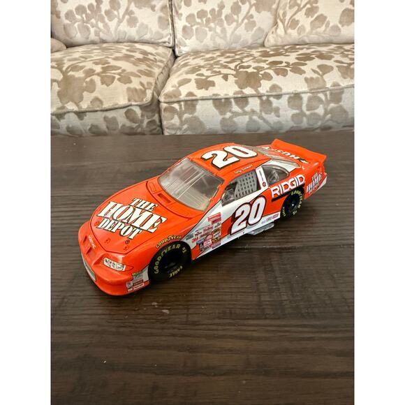 Tony Stewart #20 Home Depot 1999 Rookie 1/24 Die-Cast Car – Action AP - Picture 7 of 8